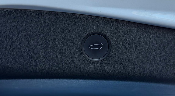 Tesla Model 3 27 of 29