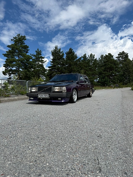 Volvo 740 3 of 9
