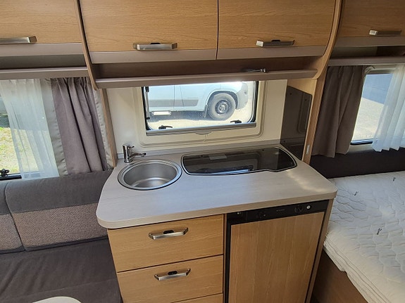 Knaus 450 FU Sport fint skick, fransk säng, mover 8 of 22
