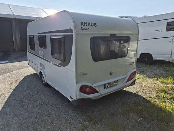 Knaus 450 FU Sport fint skick, fransk säng, mover 6 of 22
