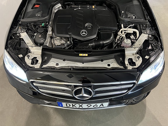 Mercedes-Benz E300 de 13 of 27