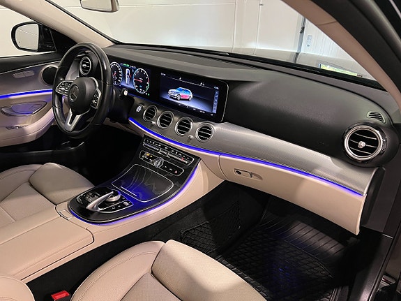 Mercedes-Benz E300 de 15 of 27