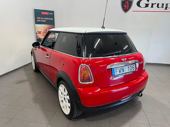 MINI Cooper 10 of 18