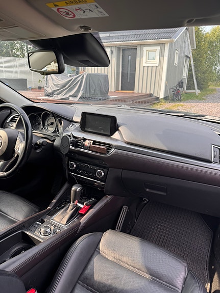 Mazda 6 3 of 4