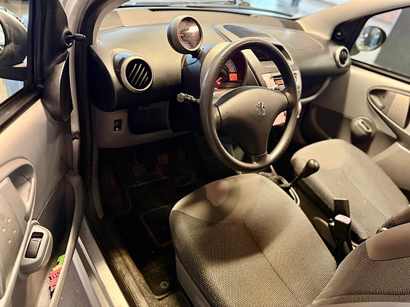 Peugeot 107 7 of 10