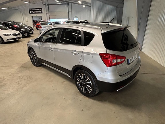 Suzuki S-Cross 4 of 5