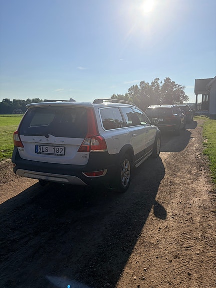 Volvo XC70 3 of 5