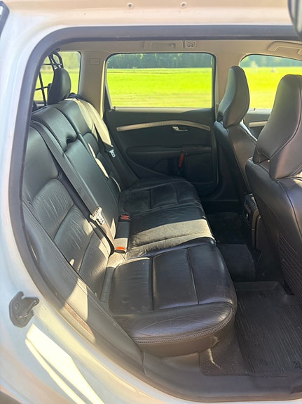 Volvo XC70 5 of 5