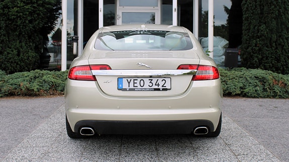 Jaguar XF 5 of 15