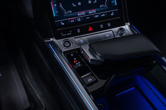 Audi e-tron 22 of 30