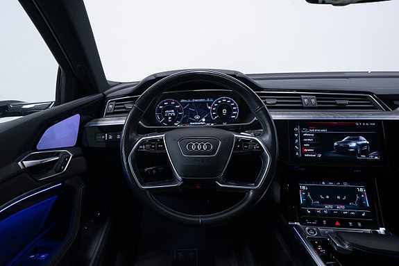 Audi e-tron 18 of 30