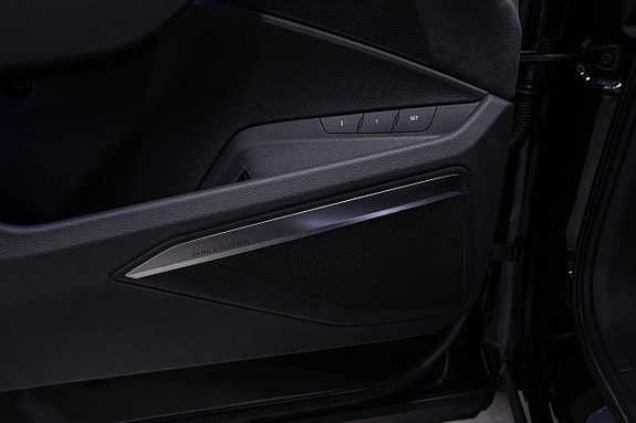 Audi e-tron 10 of 30