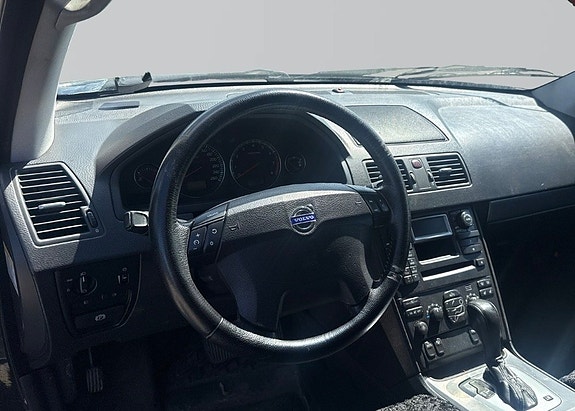 Volvo XC90 9 of 9