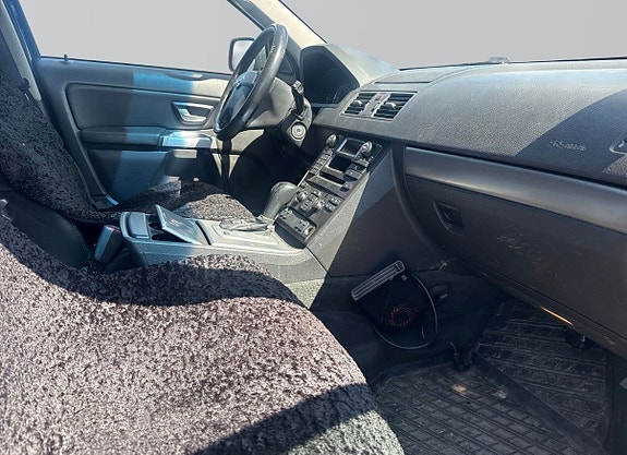 Volvo XC90 8 of 9