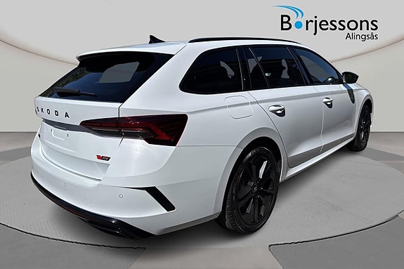 Skoda Octavia RS 3 of 8