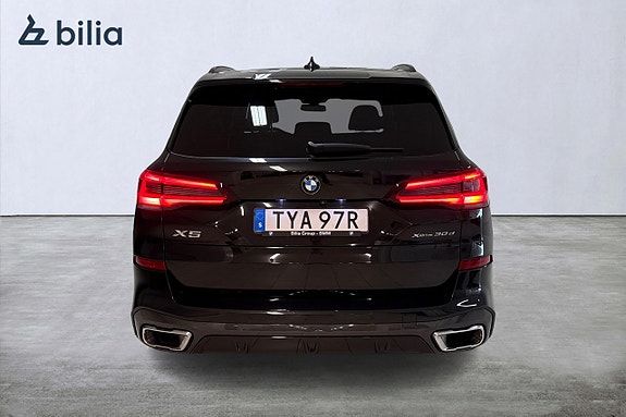 BMW X5 4 of 5