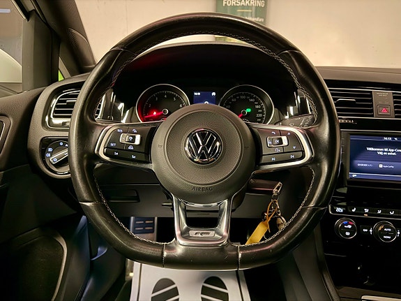 Volkswagen Golf VII 7 of 19