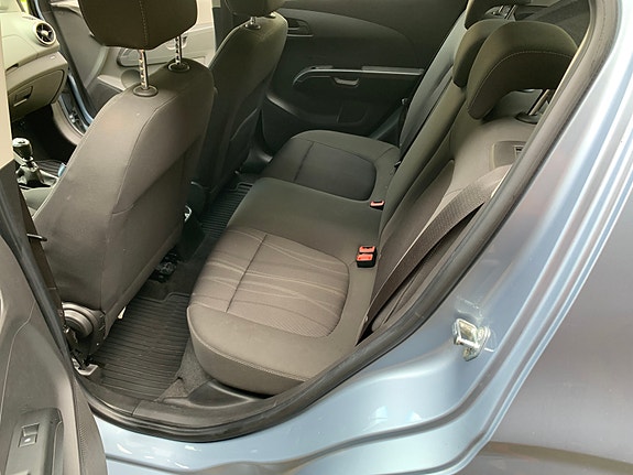 Chevrolet Aveo 8 of 13