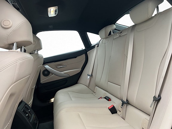 BMW 430i 16 of 30