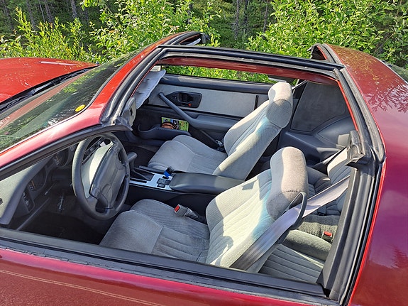Pontiac Firebird 3 of 5