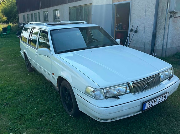 Volvo 960 2 of 5