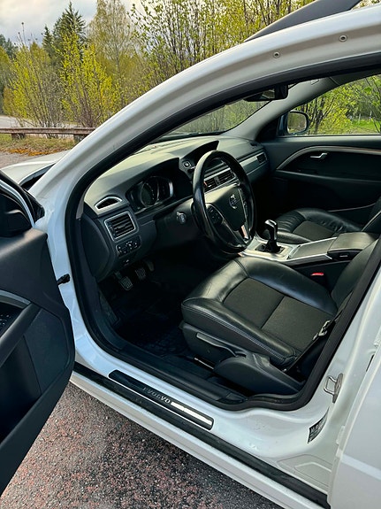 Volvo V70 5 of 5