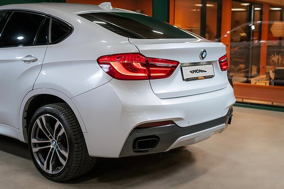 BMW X6 M 4 of 5