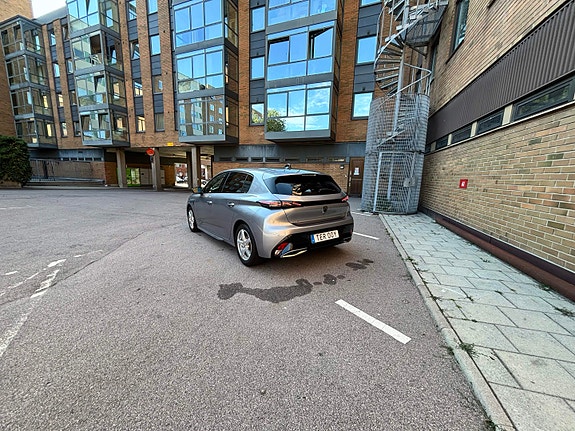 Peugeot 308 3 of 5