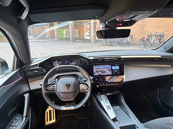 Peugeot 308 4 of 5