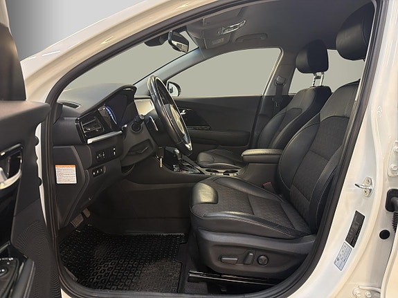 Kia Niro 8 of 25