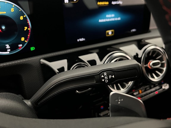 Mercedes-Benz CLA220 18 of 30