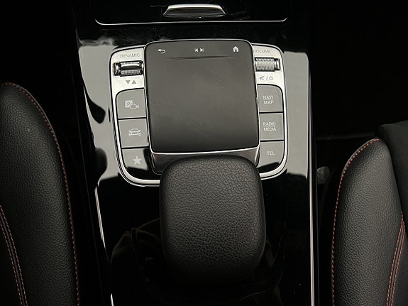 Mercedes-Benz CLA220 28 of 30