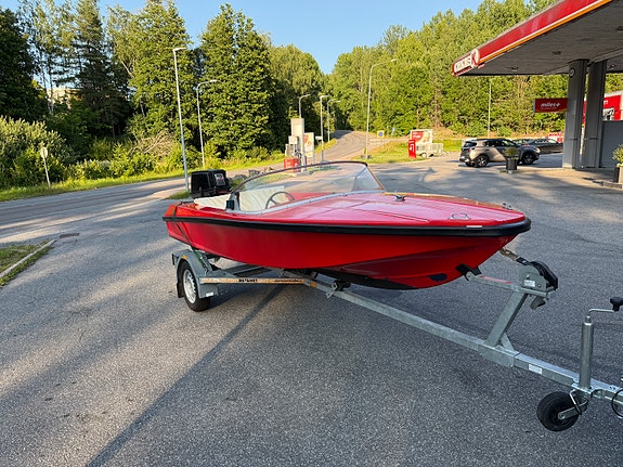 Ockelbo T14 40hk  - Tiki 80 Släp 2 of 5