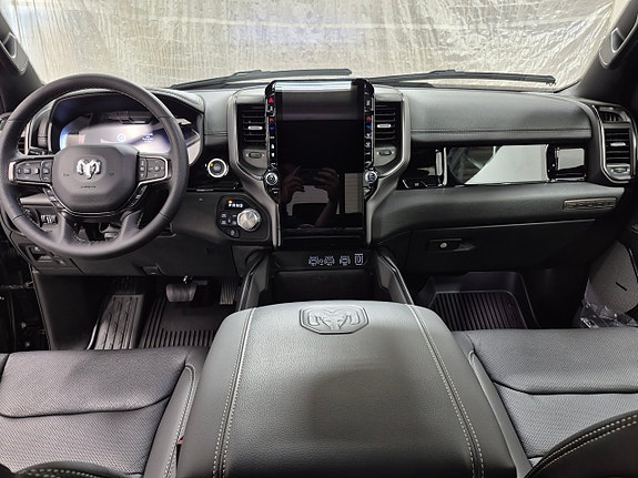 Dodge RAM 1500 7 of 16