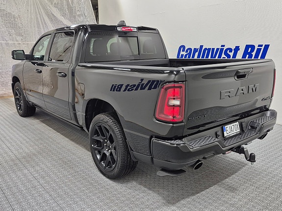 Dodge RAM 1500 3 of 16