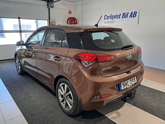Hyundai i20 3 of 7