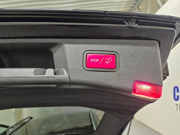 Mercedes-Benz E220 10 of 10