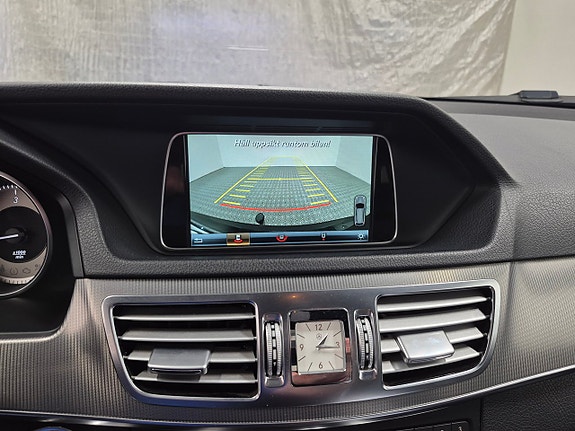 Mercedes-Benz E220 7 of 10