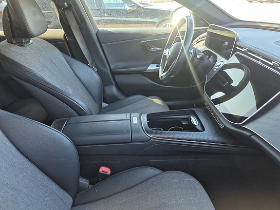 Mercedes-Benz E300 e 5 of 6