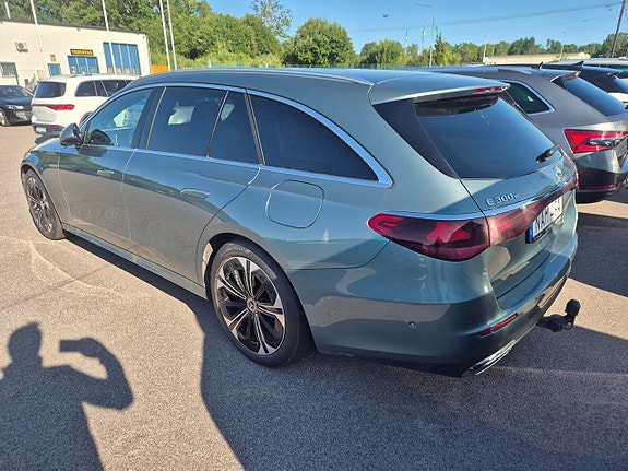 Mercedes-Benz E300 e 4 of 6