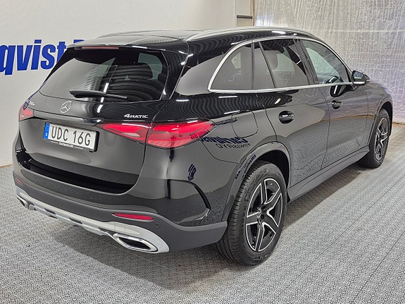 Mercedes-Benz GLC300 e 4 of 5