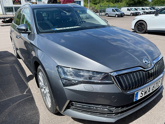 Skoda Superb 2 of 2