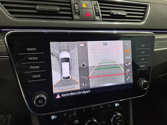 Skoda Superb 8 of 12