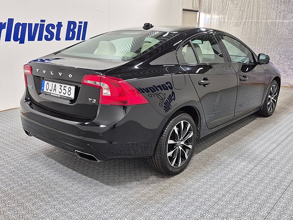 Volvo S60 4 of 7