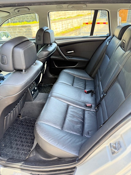 BMW 520d 4 of 8