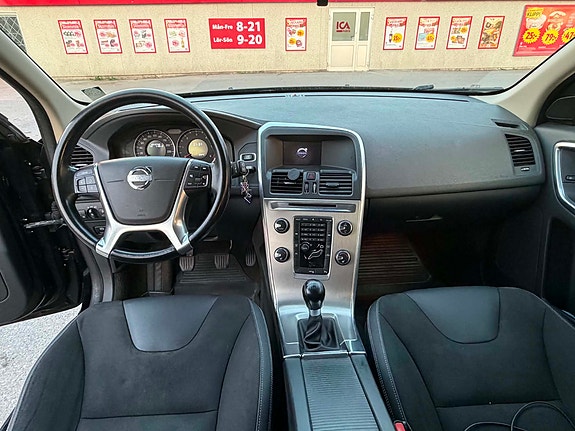 Volvo XC60 5 of 5