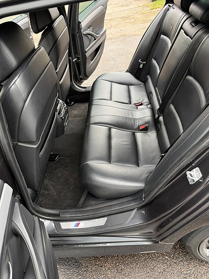 BMW M550d 5 of 6