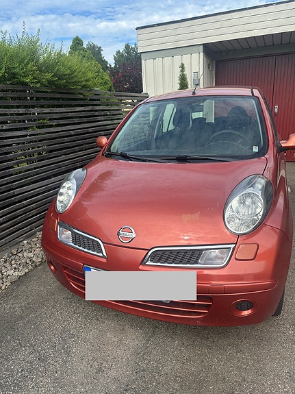 Nissan Micra 2 of 5