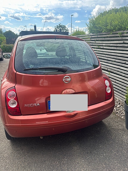 Nissan Micra 3 of 5