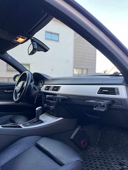 BMW 335d 6 of 9